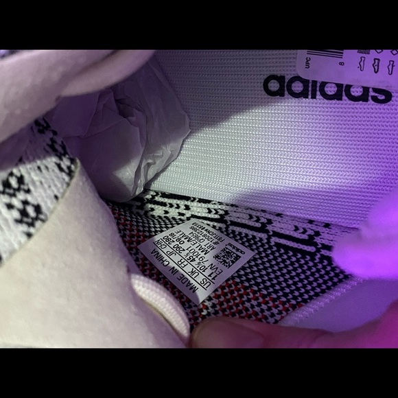 Yeezy Zebra 350 V2 Size 11 DS w/ StockX tags - Picture 7 of 10